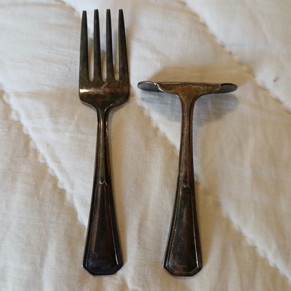 Lunt Silverplate Elegant Silver Child's Fork and Food Pusher Set Bostonian